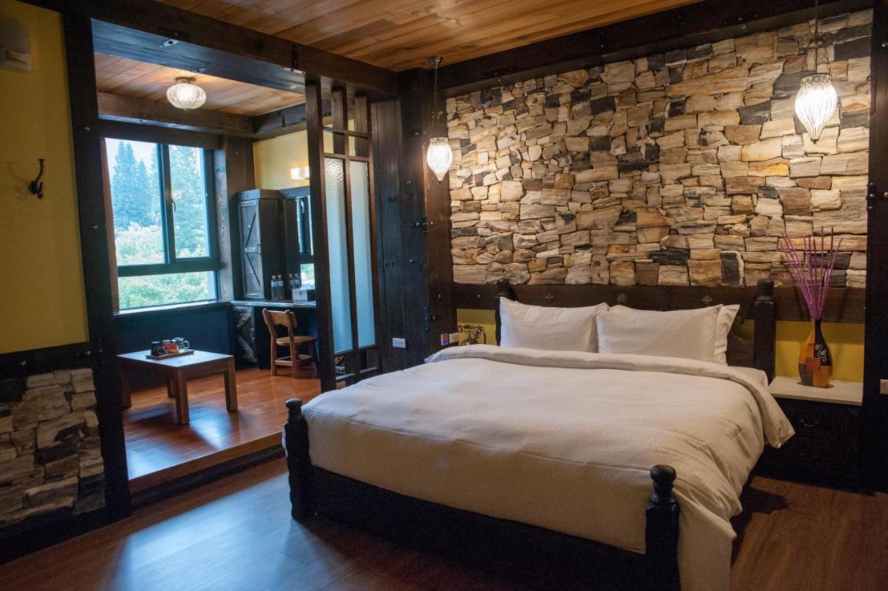 Yong Guan Bed & Breakfast Yuchi Exterior photo