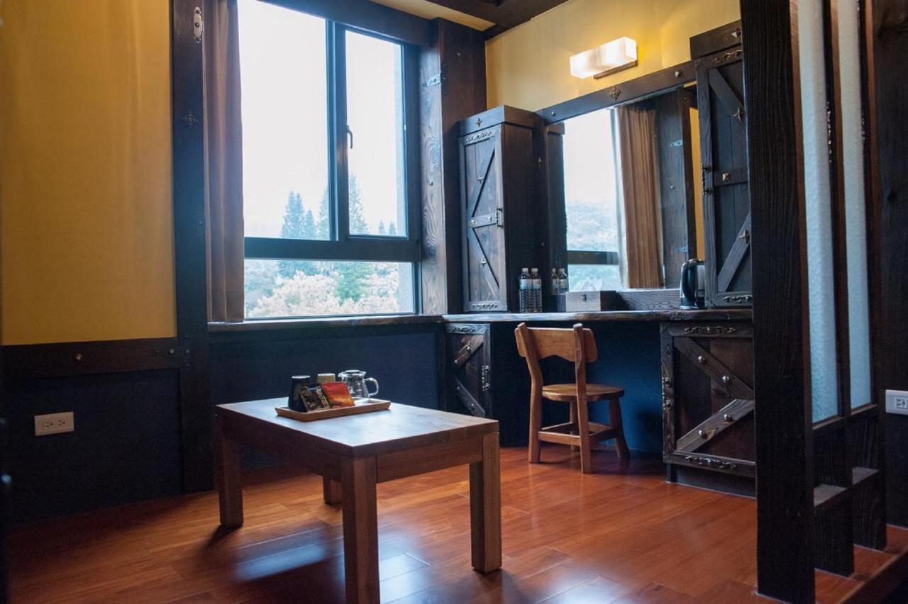 Yong Guan Bed & Breakfast Yuchi Exterior photo